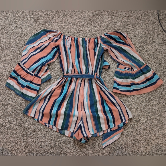 💘 Lost + Wander Santorini Off the Shoulder Romper S - Picture 7 of 9